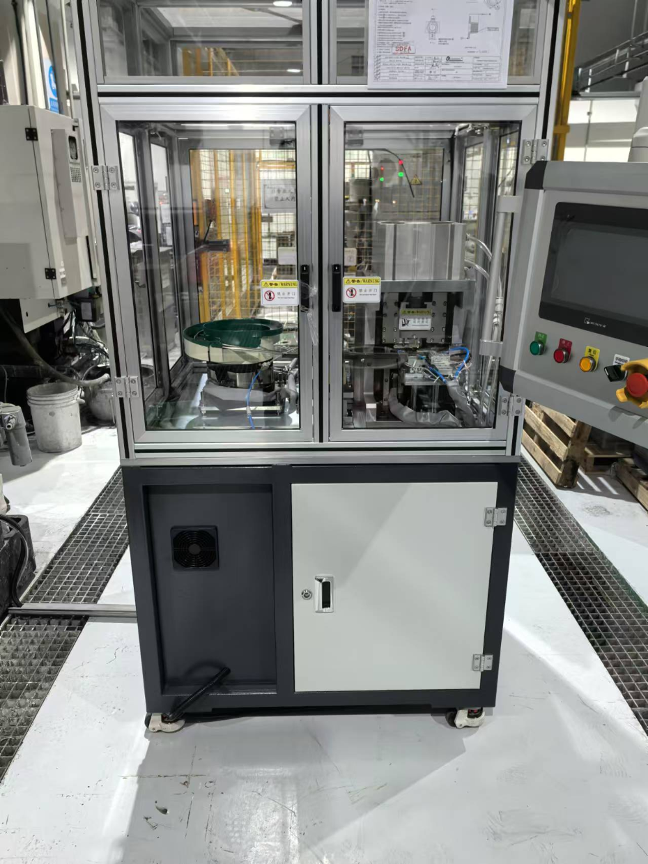 航空螺母3点式挤压设备2